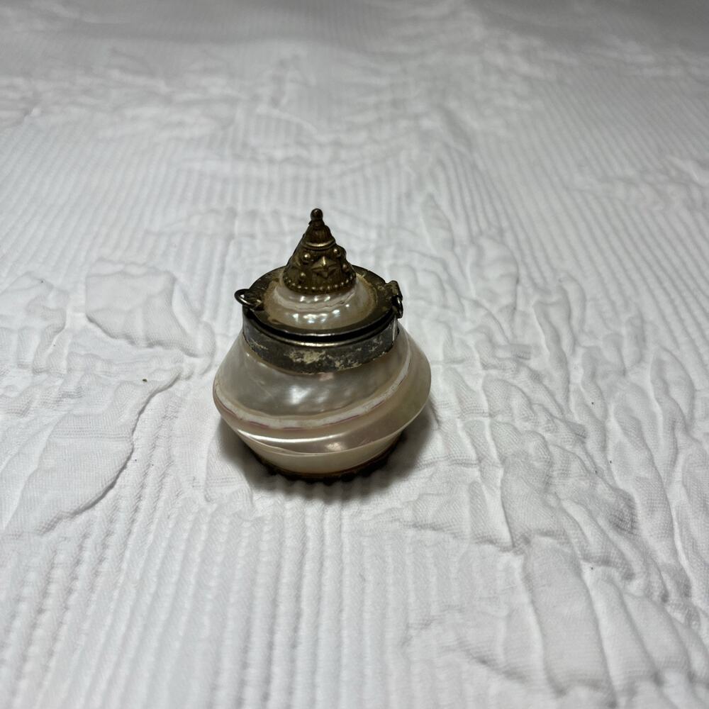 Antique Mother of Pearl Trinket Snuff Pill Box Shell Inset Metal Victorian